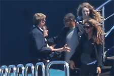 Thumbnail image for the.LIFE Candid:  Jay-Z And Beyonce In The South Of France